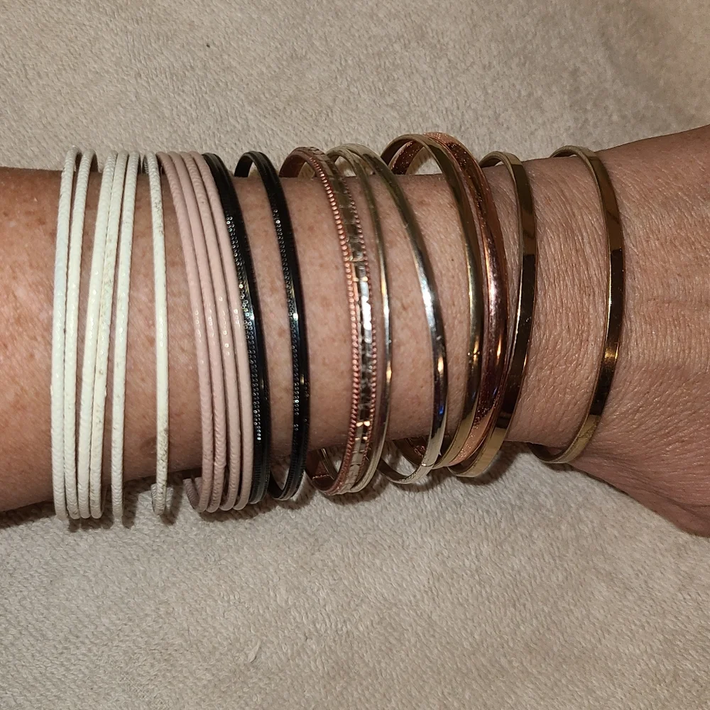 Assorted Colorful Women's Bangle Lot - Picture 7 of 8